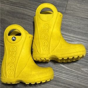 CROCS unisex-child Handle It Kids Rain Boots size C6 Yellow
